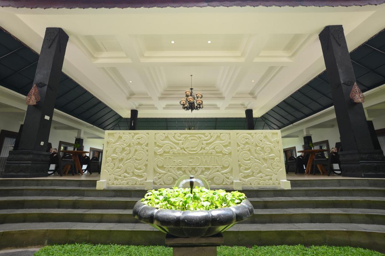 The Edwin Syariah Hotel Ngabean Buitenkant foto