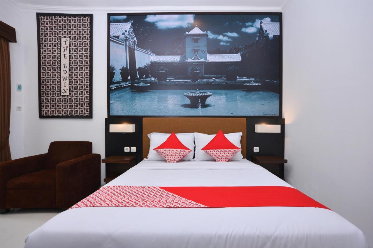 The Edwin Syariah Hotel Ngabean Buitenkant foto